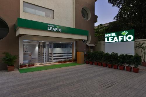 Hotel Leafio-Near Airport