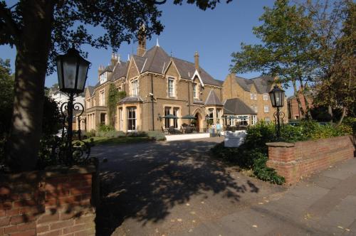 Cotswold Lodge Hotel