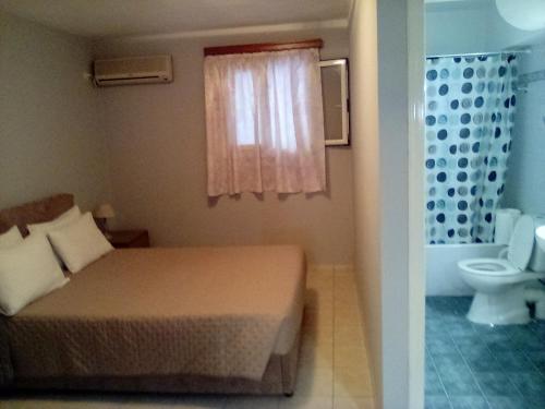 1 double bed, 1 twin bed, 1 sofa bed