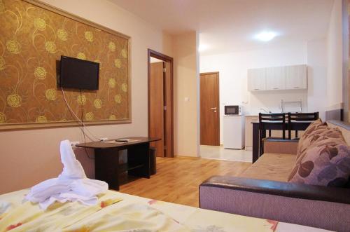 Cabana Beach Club Complex - image 2
