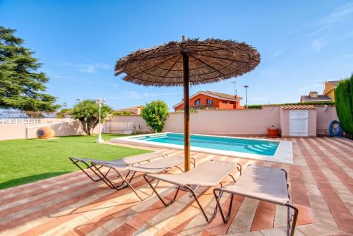 Family Villa in Benifayó with Year-Round Private Pool gîte à louer Casa Motor de Don Pedro
