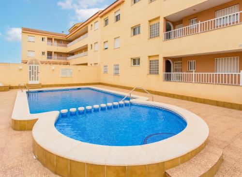Lovely apartment with pool in Los Alcázares over 90 m²