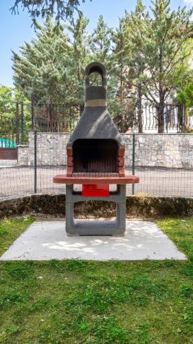  Mountain View Apartment with Garden, Roccaraso in Roccaraso