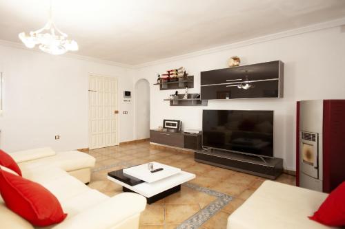 Charming Villa in Linares with Private Pool gîte à louer Linares