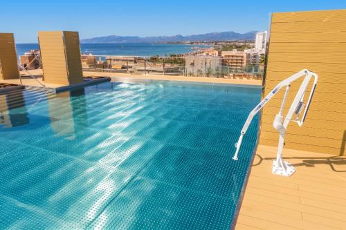 Modern Apartment in Salou - 50 m² + Pool