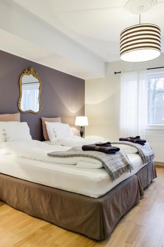 Freyja Guesthouse & Suites Freyja Guesthouse & Suites is a popular choice amongst travelers in Reykjavik, whether exploring or just passing through. The property offers a wide range of amenities and perks to ensure you have a g