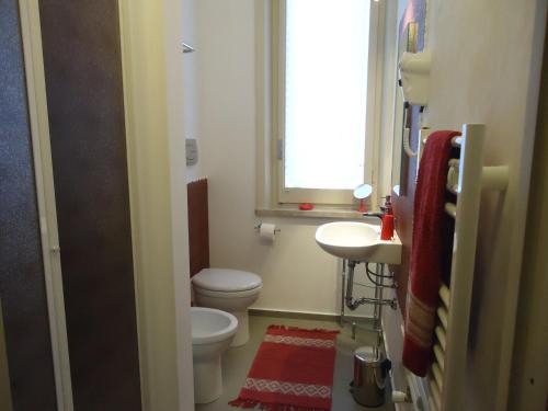 Single Room image 4