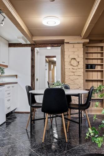 Historic Reykjavík Apartment - Best Location 2
