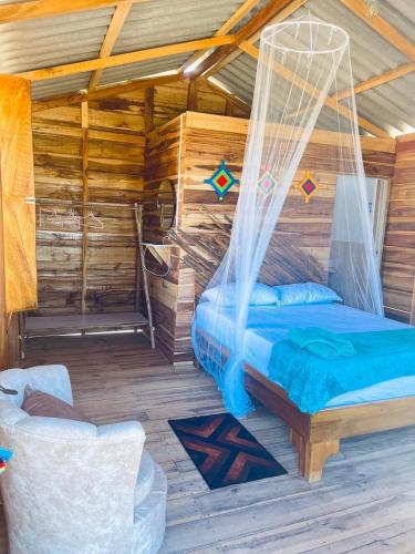 2 bedrooms, 3 beds