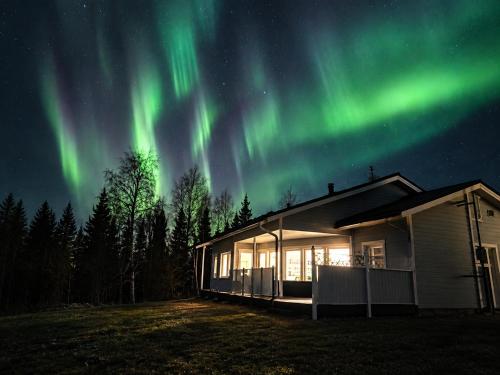 Pyhäranta and Aurora Hut Salla