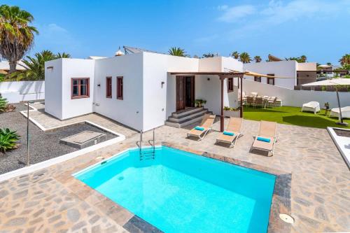Villa Inima by Villa Plus