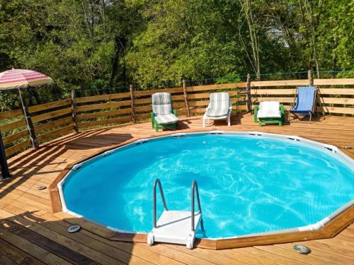 Maison rustique près de Callen avec piscine gîte à louer Cazalis