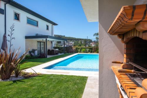 Cosy Chalet in Várzea with Private Pool gîte à louer Airó