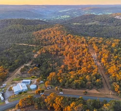 Peaceful Lower Chittering Escape - Scenic valley views on Private Acreage