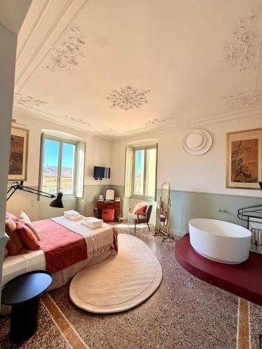 DallaPaola Suite in a historic building in Genoa