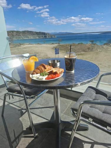 ANGELO Cafe Hotel 1