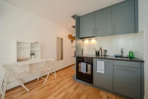 Alexandra 120 by Arosa Vacations, Renoviertes Studio mit Bergblick & Parking im Zentrum in Arosa, Schweiz
