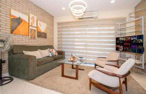 Spacious Mburucuya Duplex Pool BBQ & Jacuzzi