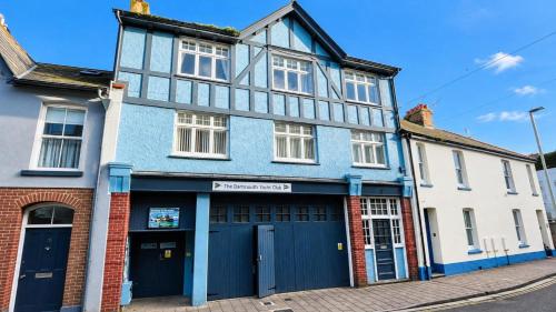 Bayards - Pet Friendly, Central Dartmouth 2
