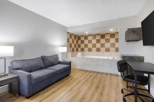 2 double beds, 1 sofa bed