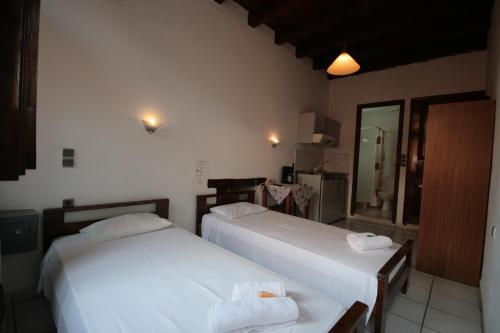 Chania Rooms - image 10