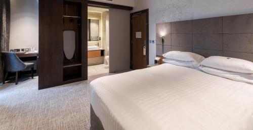 1 queen bed