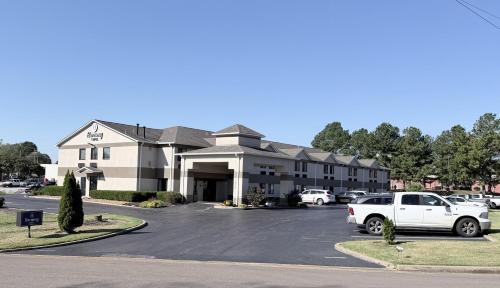 Harmony Hotel, Hernando