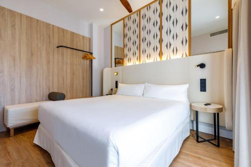 3 twin beds