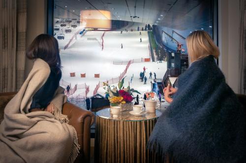 Aspen Chalets by Kempinski Hotel Mall of The Emirates 2