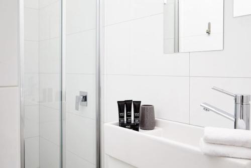 Richmond Studio Apt | Close to MCG & Woolworths 2