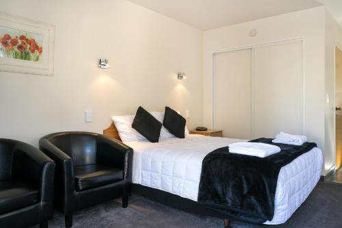 Ashleigh Court Motel Ashleigh Court Motel is perfectly located for both business and leisure guests in Blenheim. The hotel has everything you need for a comfortable stay. Babysitting, family room, BBQ facilities, car hire