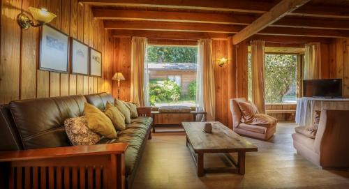 Three-Bedroom Bungalow (7 Adults) image 10