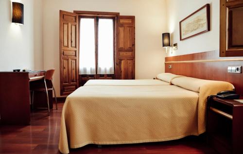 2 twin beds