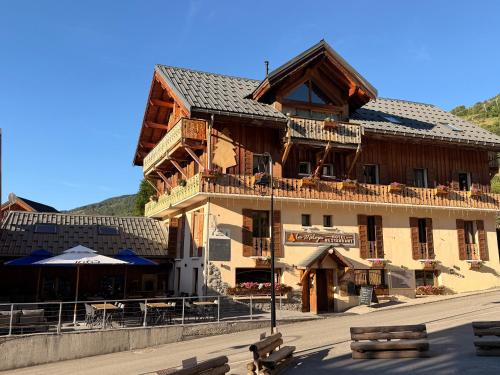 Hôtel-Chalet les Mélèzes 4