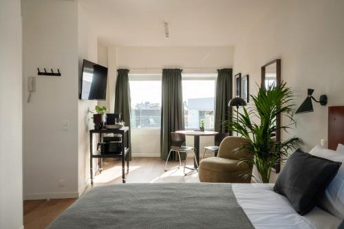 1 queen bed