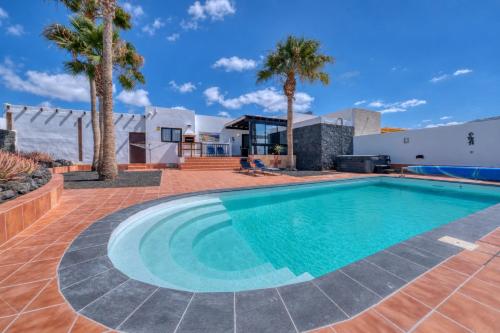 Villa Salaria - Jacuzzi - Private Pool - Bbq