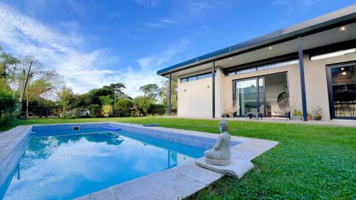 Casa en Acantilados con pileta Hola Sur