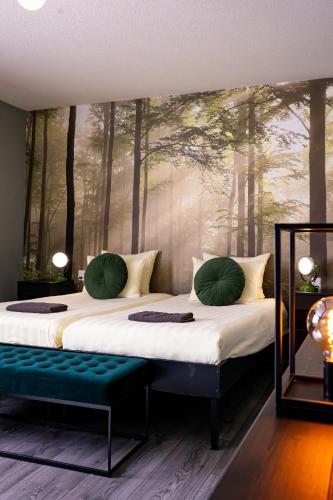 2 twin beds