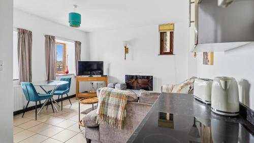 The Hay Suite 2