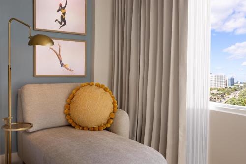 2 queen beds
