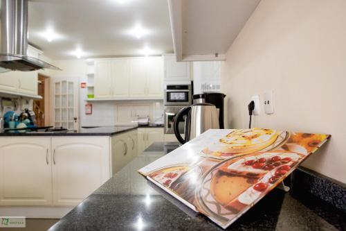 บริการและสิ่งอำนวยความสะดวก, Help Yourself Hostels - Carcavelos Coast in คาร์คาเวโลส