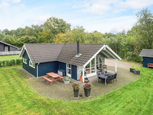 6 person holiday home in Toftlund-By Traum