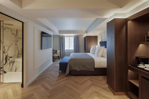 1 queen bed