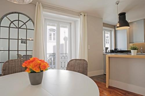 Duque-Chiado Downtown, Lisabon (fotografie 8)