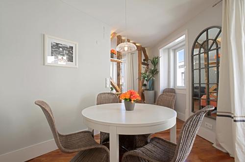 Duque-Chiado Downtown, Lisabon (fotografie 10)