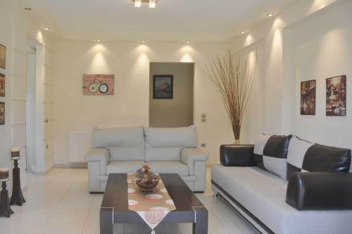 Beautiful house with garden in Rhodes 4