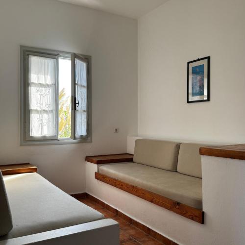 2 twin beds, 2 sofa beds