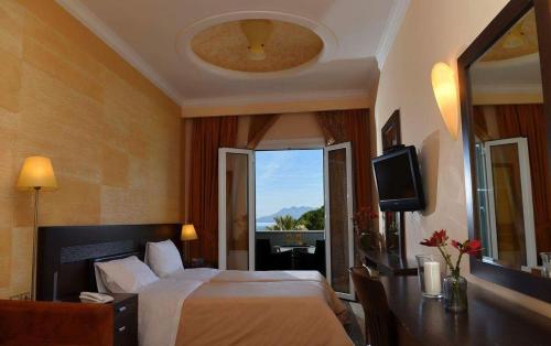 Suite, junior, balcony