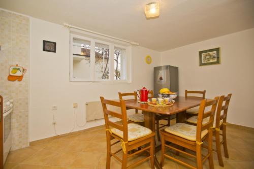 Spacious Central Apartment