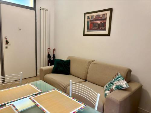 Sempione - centrally located apartment with AC and kitchen